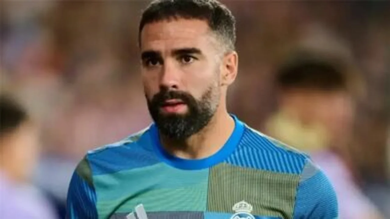 كارفخال يوضح أسباب تحيته لأسباس عقب انتقادات جماهير ريال مدريد اللاذعة